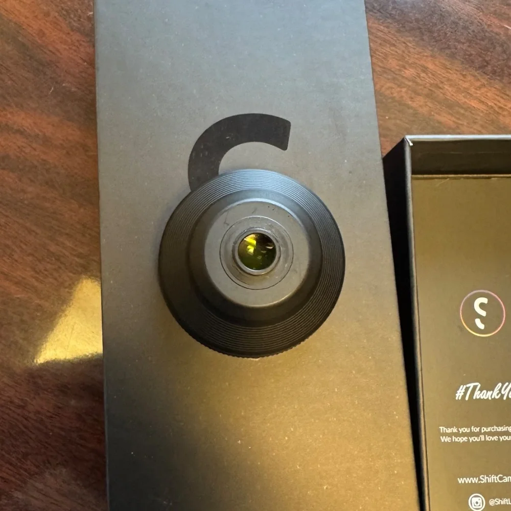 Professional quality pictures right from your cell phone’s camera.